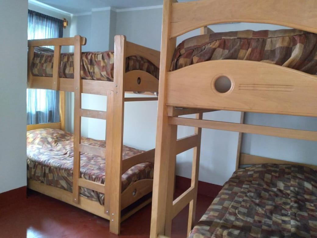 Andes Hostel Уарас Екстериор снимка
