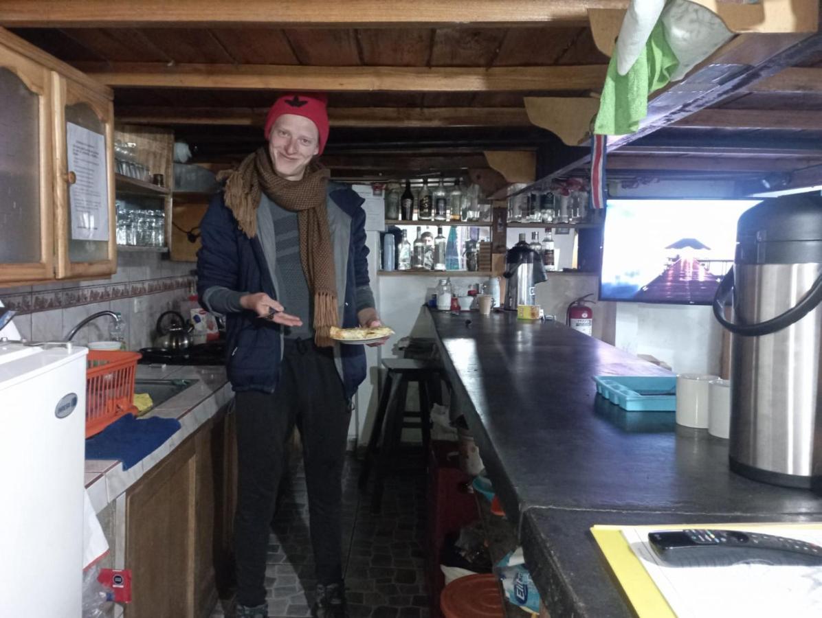 Andes Hostel Уарас Екстериор снимка