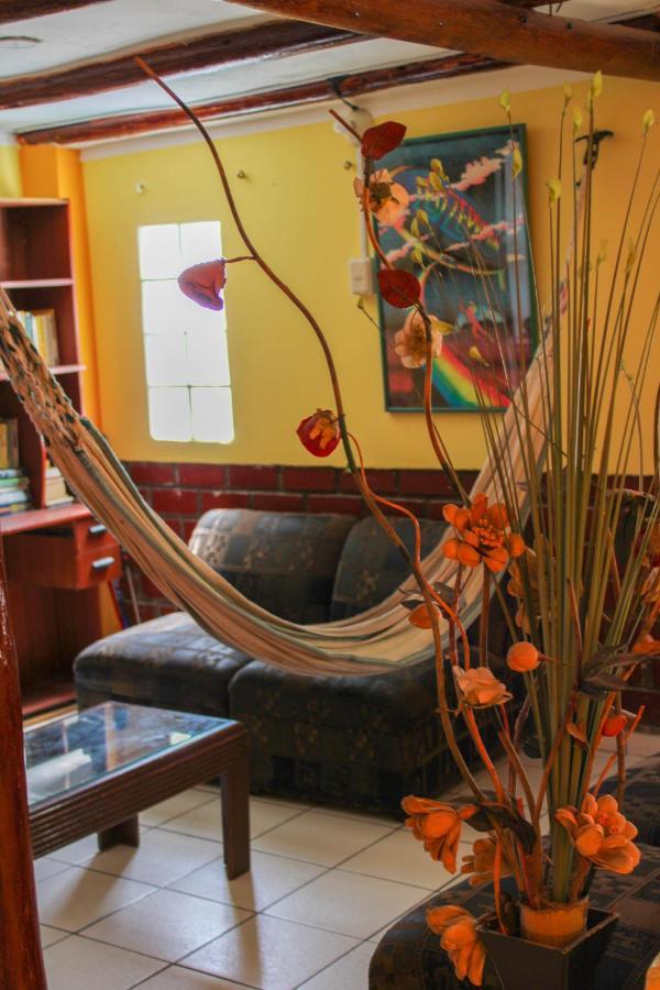 Andes Hostel Уарас Екстериор снимка