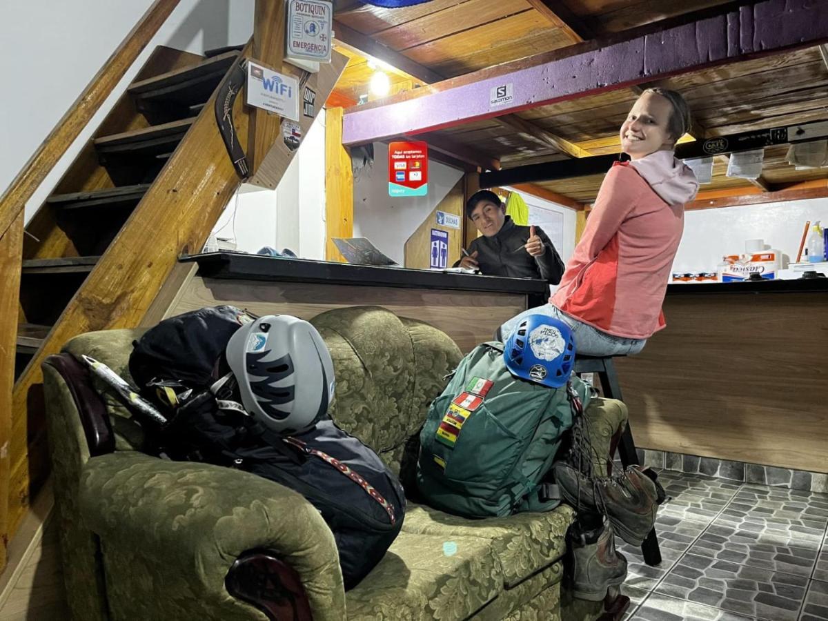 Andes Hostel Уарас Екстериор снимка