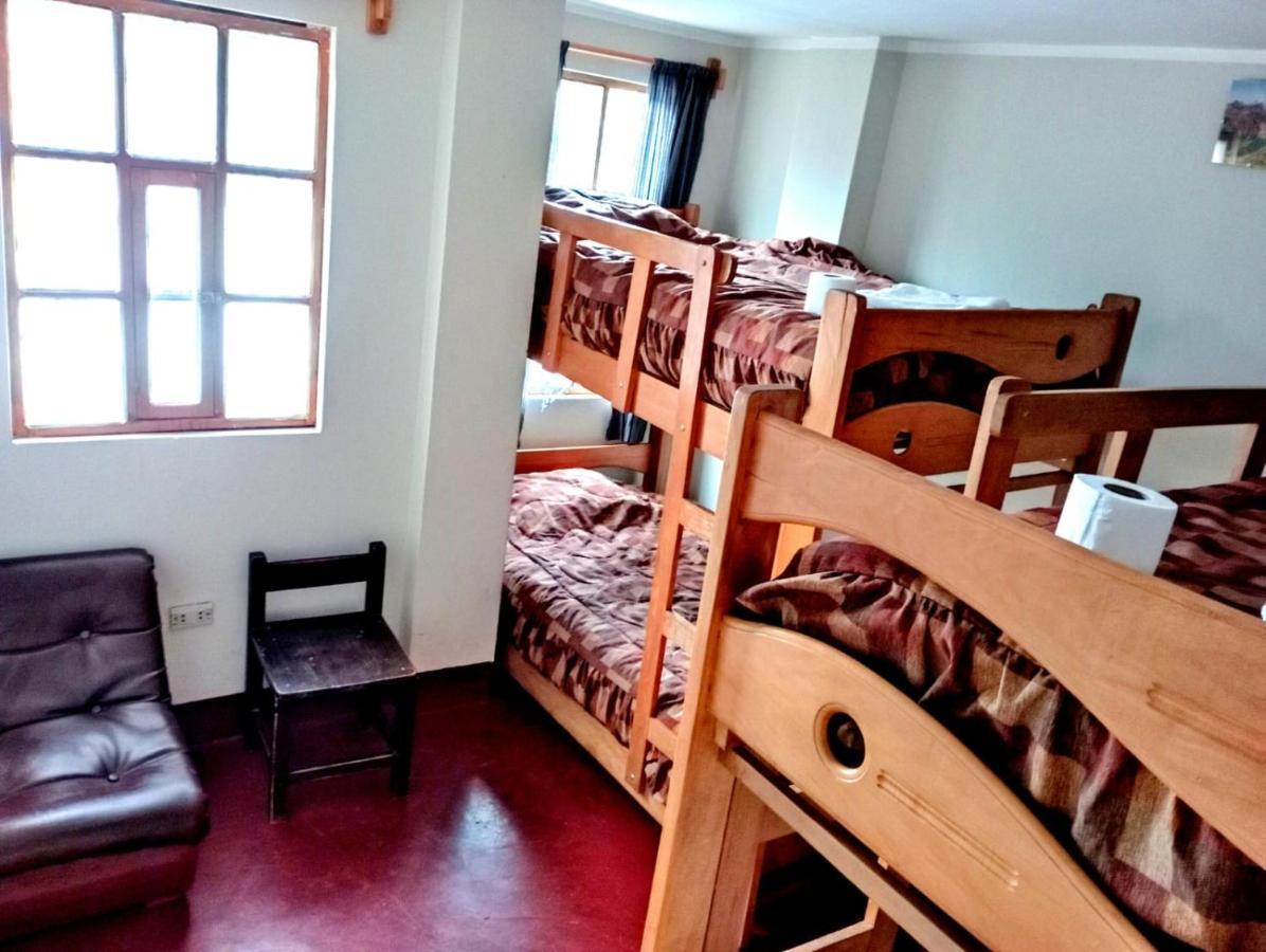 Andes Hostel Уарас Екстериор снимка