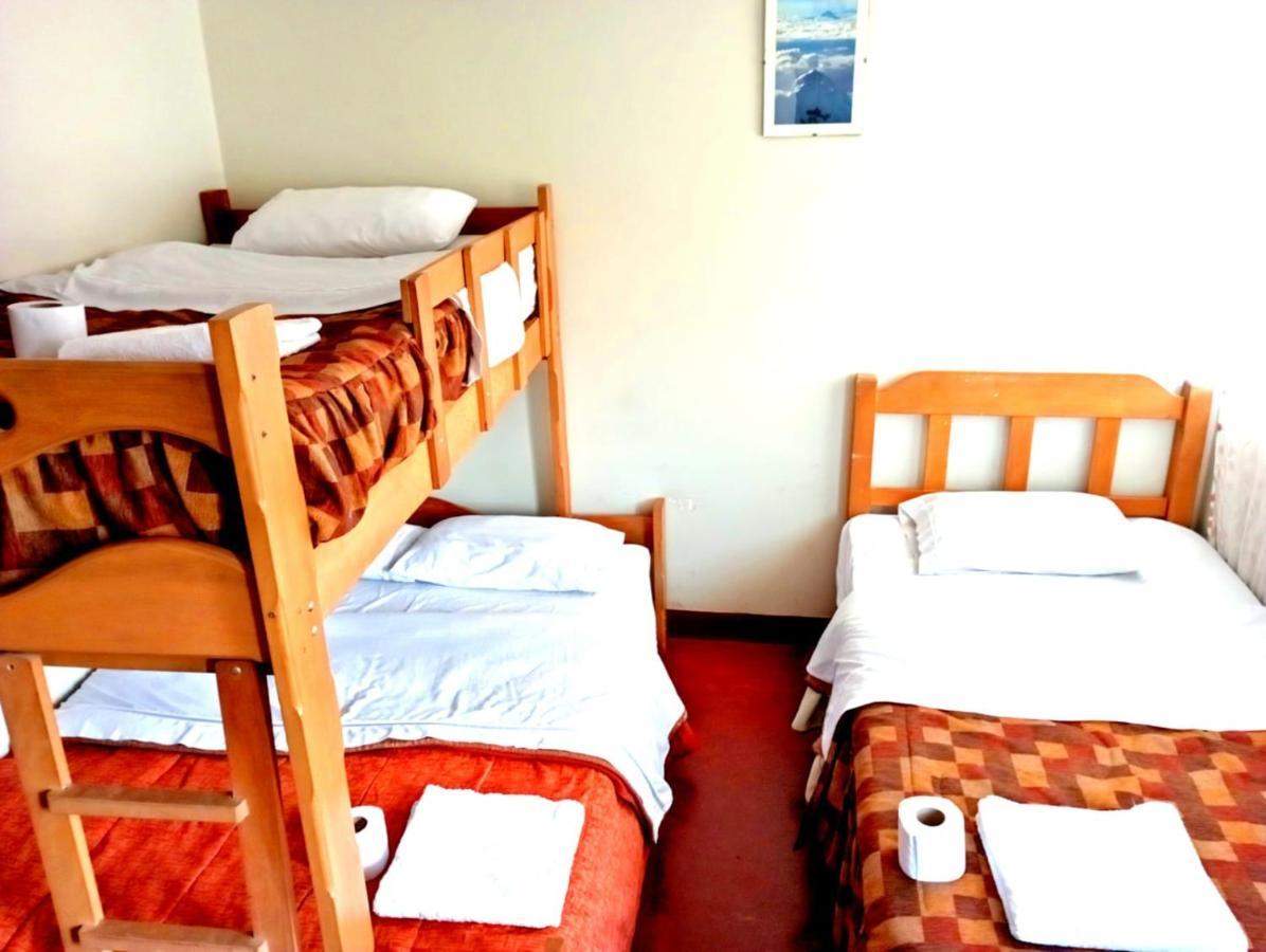 Andes Hostel Уарас Екстериор снимка