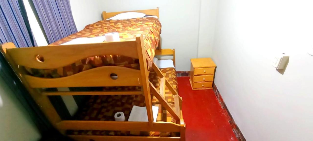 Andes Hostel Уарас Екстериор снимка