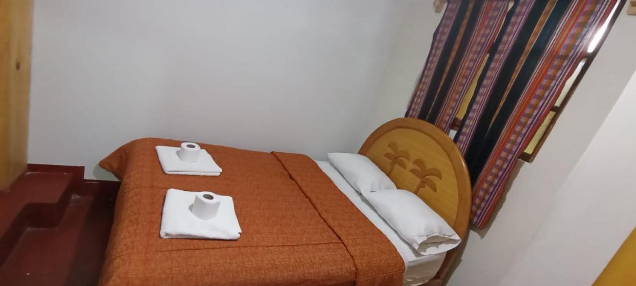 Andes Hostel Уарас Екстериор снимка