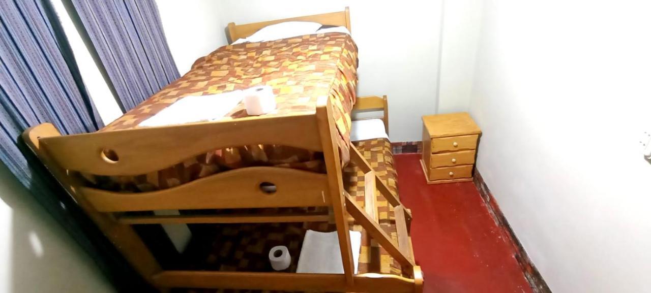 Andes Hostel Уарас Екстериор снимка