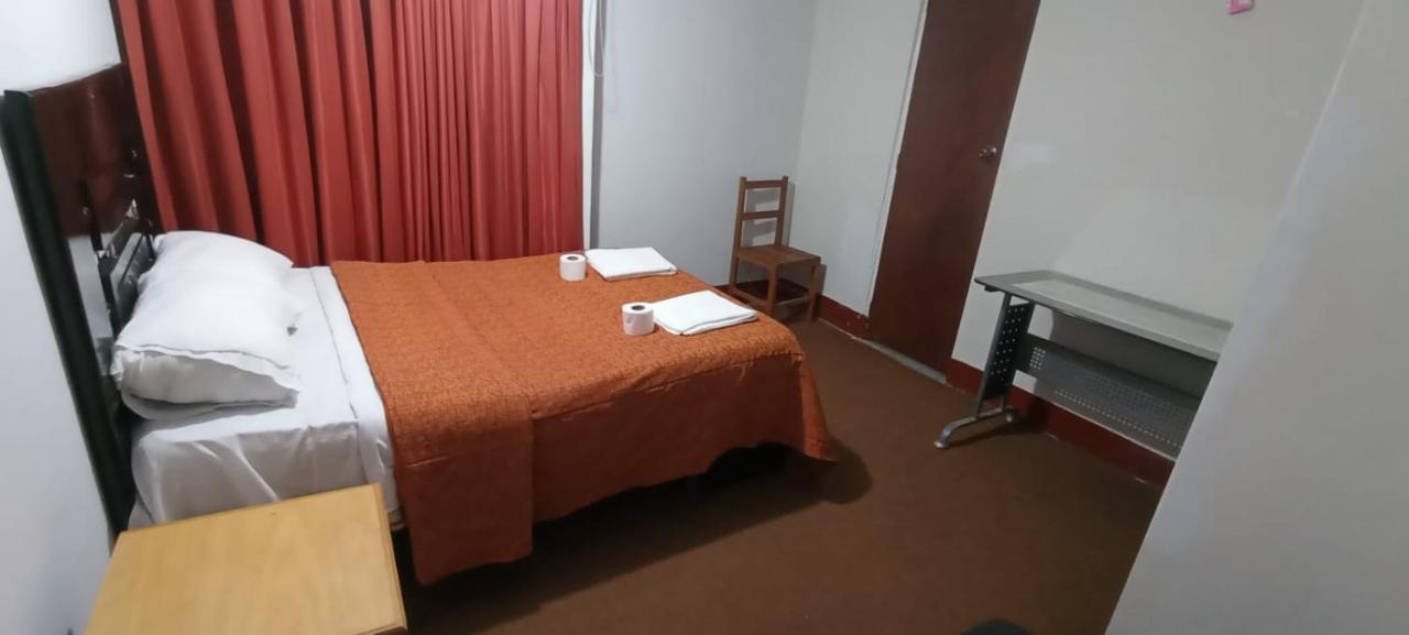 Andes Hostel Уарас Екстериор снимка