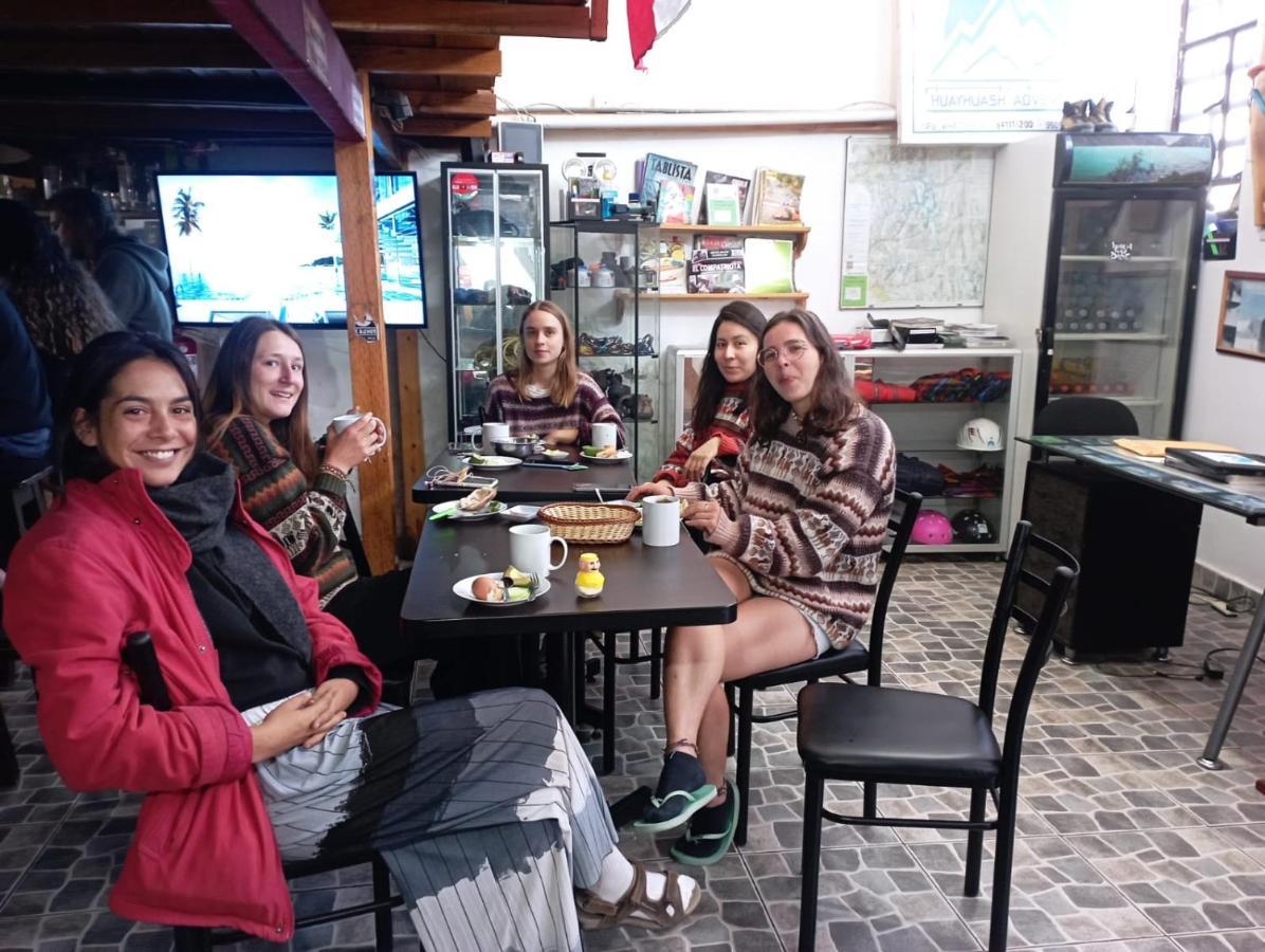 Andes Hostel Уарас Екстериор снимка