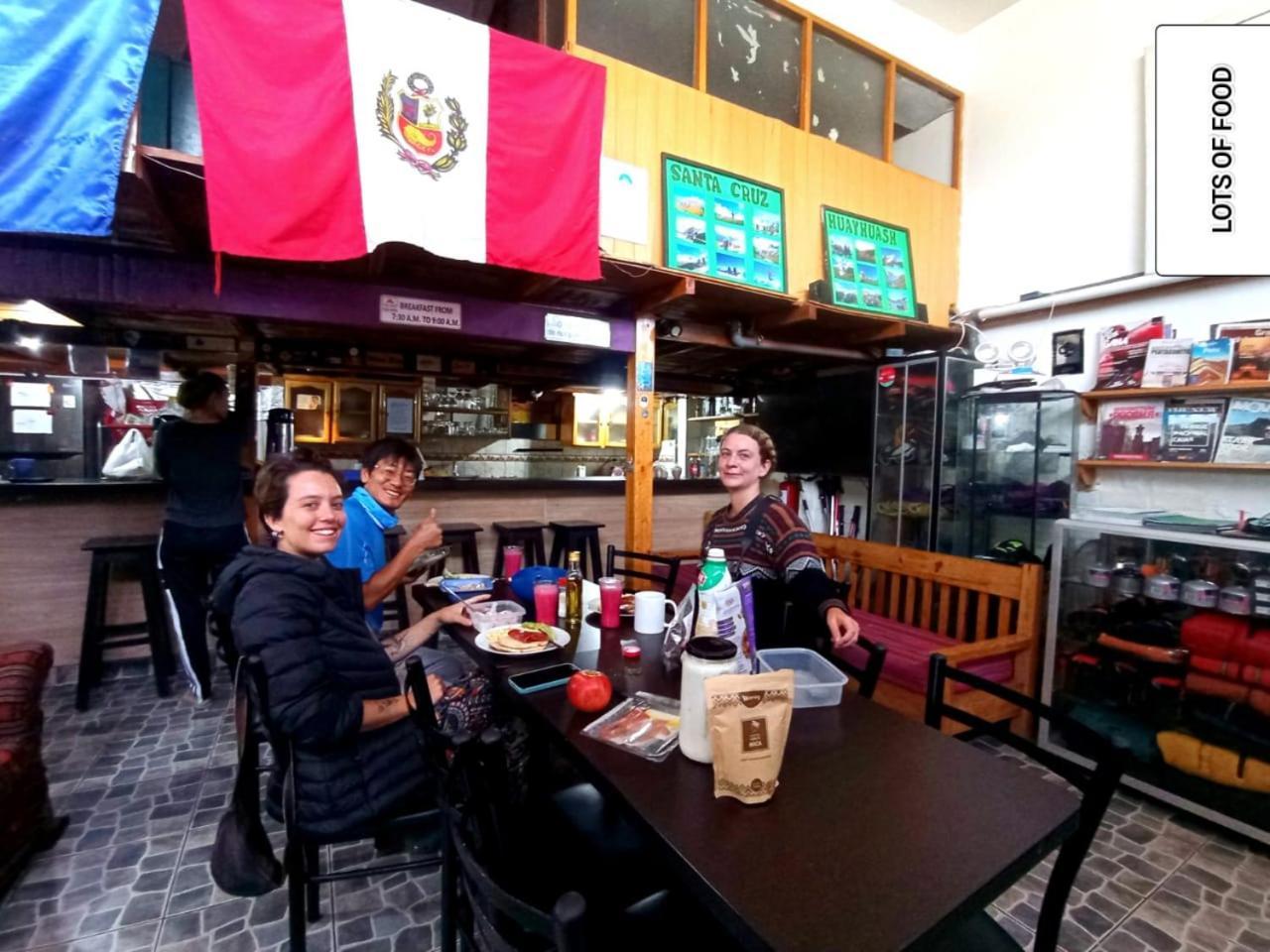 Andes Hostel Уарас Екстериор снимка